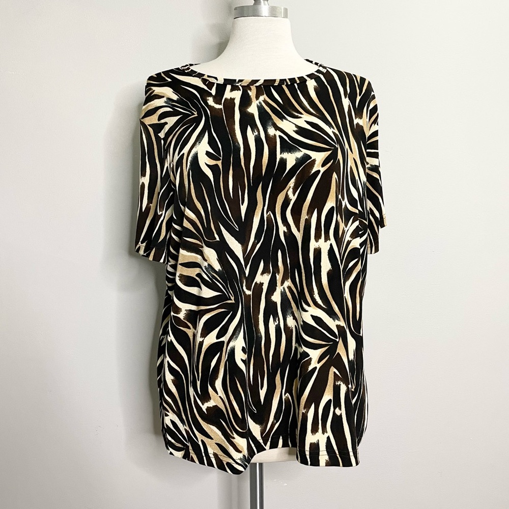 CAROLYN STRAUSS COLLECTION Short Sleeve Zebra Print Slinky Knit Tunic Top